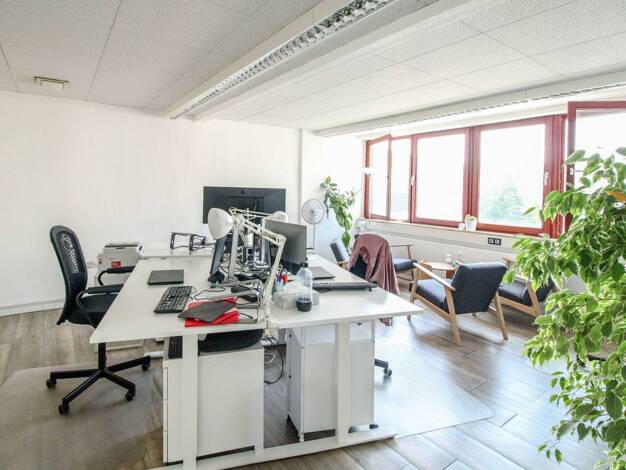 Büro zum Kauf 2.173 € 174,9 m² Bürofläche teilbar ab 120 m² Schreventeich Schreventeich 24116