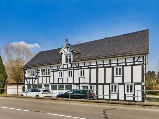 Mehrfamilienhaus zum Kauf 235.000 € 9 Zimmer 218 m² 828 m² Grundstück Deuz Netphen 57250