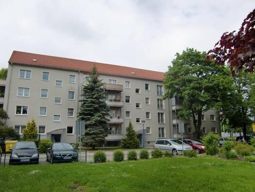 Wohnung zur Miete 322 € 3 Zimmer 57,6 m² 3. Geschoss frei ab sofort Frederic-Joliot-Curie-Straße 4 Hoyerswerda Hoyerswerda 02977