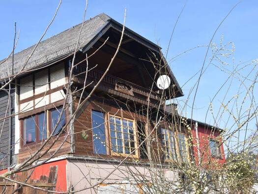 Mehrfamilienhaus zum Kauf 125.000 € 7 Zimmer 240 m² 1.045 m² Grundstück frei ab sofort Gebhardshain 57580