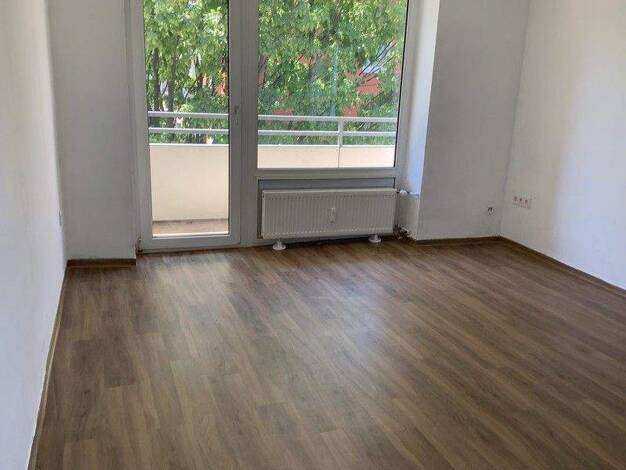 Wohnung zur Miete 886 € 3 Zimmer 73,6 m² 3. Geschoss frei ab 07.04.2026 Leo-Gans-Str. 32 Fechenheim Frankfurt am Main 60386