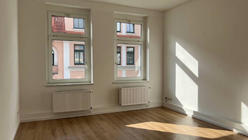 Wohnung zur Miete 583 € 3 Zimmer 77,8 m² 1. Geschoss frei ab sofort Pestalozzistraße 4 Stadtfeld West Magdeburg 39110