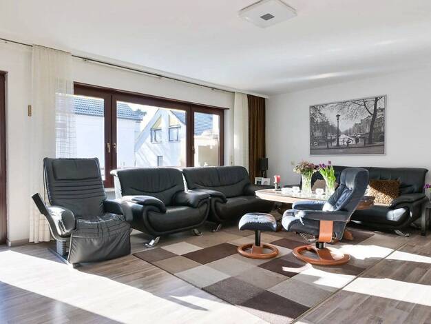 Wohnung zum Kauf provisionsfrei 349.000 € 4,5 Zimmer 124,5 m² 1. Geschoss Warmbronn Leonberg 71229