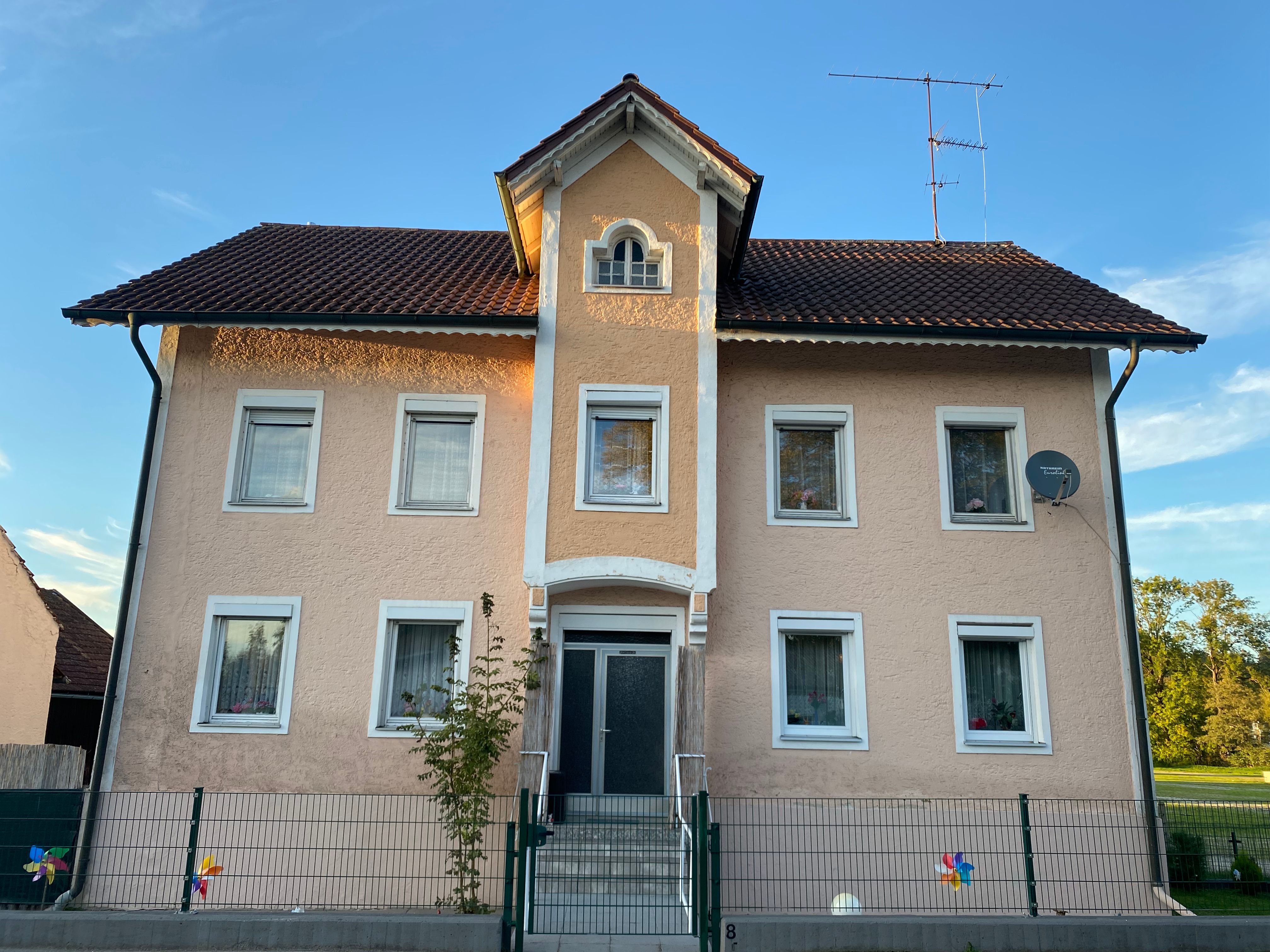 Einfamilienhaus zum Kauf provisionsfrei 8 Zimmer 200 m²<br/>Wohnfläche 3.600 m²<br/>Grundstück Aidenbach Aidenbach 94501