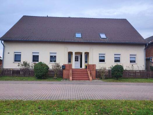 Bauernhaus zum Kauf 385.000 € 10 Zimmer 187 m² 1.629 m² Grundstück frei ab 30.09.2026 Hohenselchow Hohenselchow-Groß Pinnow 16306