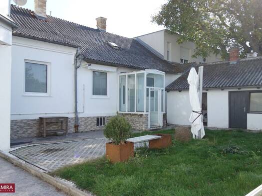 Stadthaus zum Kauf 369.000 € 107 m² 361 m² Grundstück Wiener Neustadt 2700