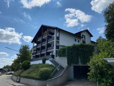 Wohnung zur Miete 360 € 1 Zimmer 40 m² Dachgeschoss, 3. Geschoss frei ab sofort Griesbach Bad Griesbach i.Rottal 94086