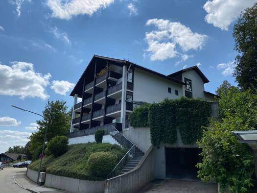 Wohnung zur Miete 360 € 1 Zimmer 40 m² Dachgeschoss, 3. Geschoss frei ab sofort Griesbach Bad Griesbach i.Rottal 94086
