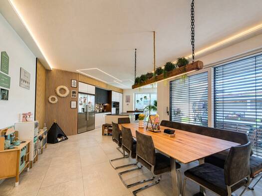 Bungalow zum Kauf 749.000 € 4 Zimmer 199,2 m² 978 m² Grundstück Mining 4962