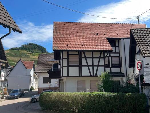 Mehrfamilienhaus zum Kauf provisionsfrei 638.000 € 6 Zimmer 168 m² 415 m² Grundstück Ortsgebiet Kappelrodeck 77876