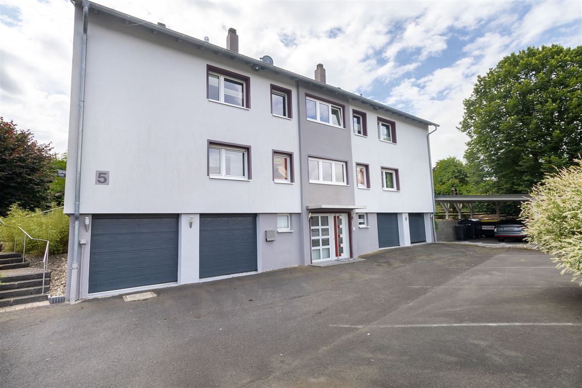 Wohn- und Geschäftshaus zum Kauf als Kapitalanlage geeignet 400.000 € 9 Zimmer 318 m²<br/>Fläche 1.396 m²<br/>Grundstück Waldkappel Waldkappel 37284