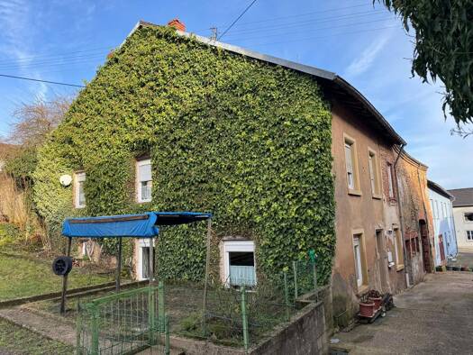 Haus zum Kauf 160.000 € 7 Zimmer 135 m² 660 m² Grundstück frei ab sofort Fellerich Tawern 54456