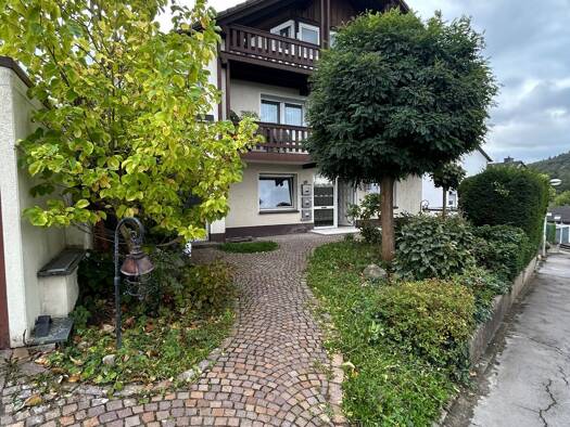 Wohnung zur Miete 600 € 3 Zimmer 80 m² frei ab sofort Arnsberg Arnsberg 59821