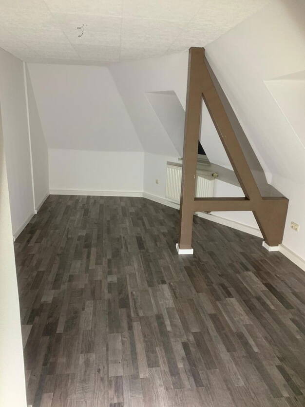 Wohnung zur Miete 395 € 3 Zimmer 75 m² 3. Geschoss Werdau Werdau 08412