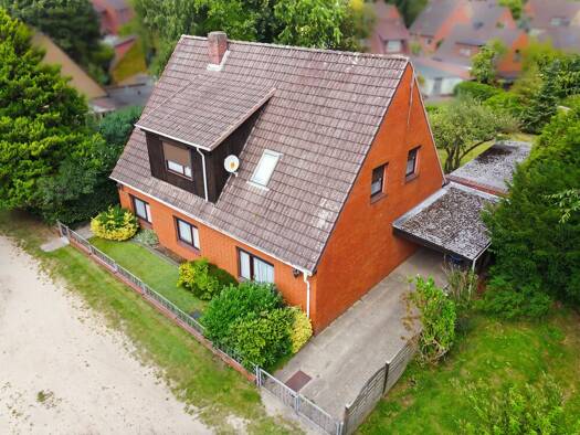 Einfamilienhaus zum Kauf 185.000 € 8 Zimmer 150 m² 565 m² Grundstück Heide Heide 25746