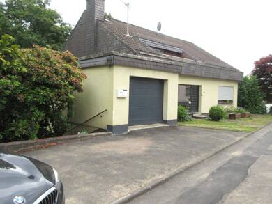 Haus zum Kauf 320.000 € 10 Zimmer 270 m² 1.218 m² Grundstück frei ab sofort Kreuztal 57223