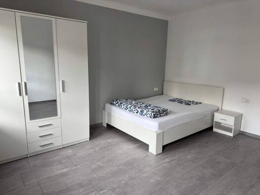 WG-Zimmer zur Miete Wohnen auf Zeit 630 € 18 m² frei ab 30.10.2025 Obertürkheimer Straße 0 Mettingen Esslingen 73733