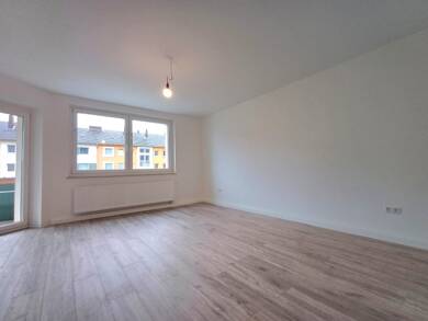 Wohnung zur Miete 699 € 3 Zimmer 67,1 m² frei ab sofort Sandtrift 53b Bärenkämpen 1 Minden 32425