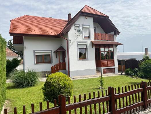 Produktionshalle zum Kauf 418.500 € 693 m² Lagerfläche bei Héviz 8380