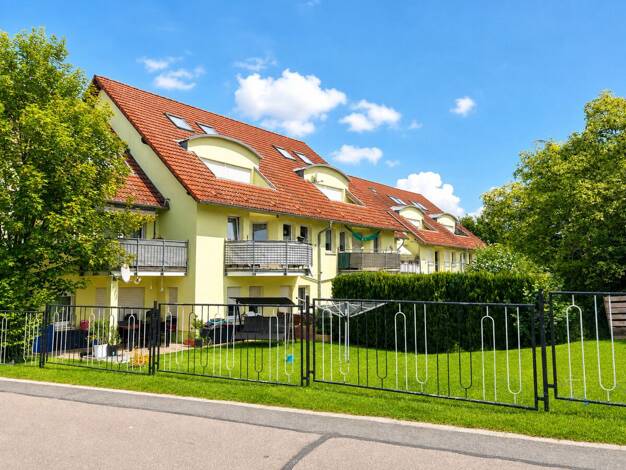 Wohnung zum Kauf 78.000 € 2 Zimmer 60 m² 1. Geschoss Franz-Emil-Keller-Straße 4 Ostrau Ostrau 04749