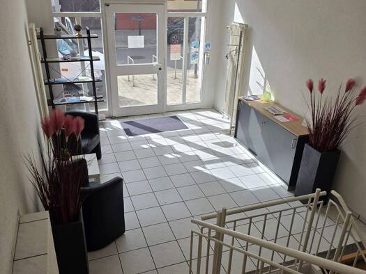 Laden zur Miete provisionsfrei 800 € 72 m² Verkaufsfläche Karl-Friedrich-Straße 40 Emmendingen 79312