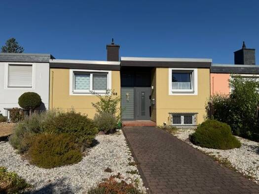 Haus zum Kauf 338.500 € 5 Zimmer 130,5 m² 349 m² Grundstück frei ab 01.10.2026 Kenn 54344