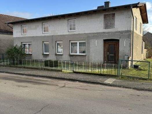 Einfamilienhaus zum Kauf 71.000 € 200 m² 1.951 m² Grundstück Suckow Suckow 19376