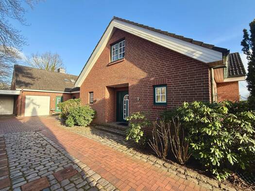 Einfamilienhaus zum Kauf 995.000 € 5 Zimmer 236,1 m² 1.242 m² Grundstück frei ab sofort Bad Segeberg 23795
