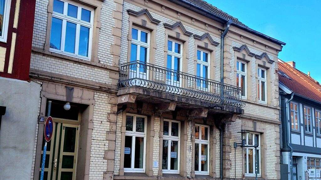 Haus zum Kauf 299.000 € 15 Zimmer 422 m² 1.678 m² Grundstück Klingbergstraße 45 Boizenburg 19258