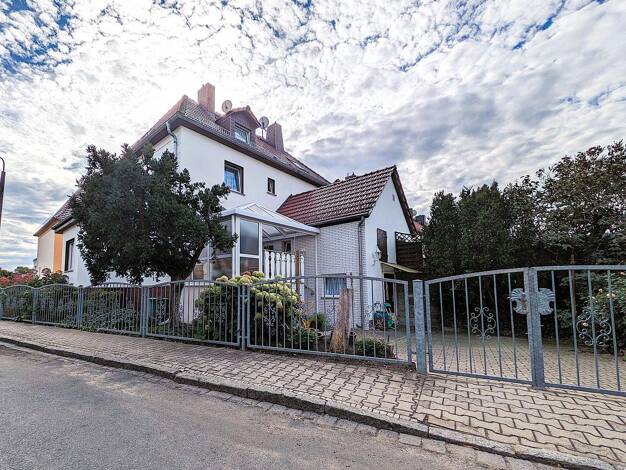 Doppelhaushälfte zum Kauf 230.000 € 4,5 Zimmer 113 m² 292 m² Grundstück Jüterbog 14913