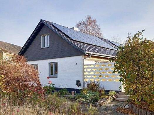 Einfamilienhaus zur Miete 1.950 € 4 Zimmer 145 m² 800 m² Grundstück frei ab 01.01.2026 Uetersen 25436