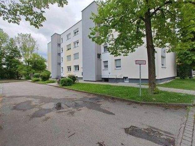 Wohnung zur Miete 794 € 3 Zimmer 70,4 m² 3. Geschoss frei ab 28.01.2026 Euler-Chelpin-Str. 1 a Lechhausen Augsburg 86165
