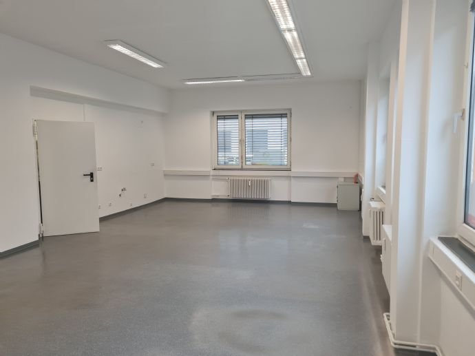 Bürofläche zur Miete provisionsfrei 13,06 € 2 Zimmer 84,3 m²<br/>Bürofläche von 15 m² bis 67 m²<br/>Teilbarkeit Lindleystr.4 Ostend Frankfurt am Main 60314