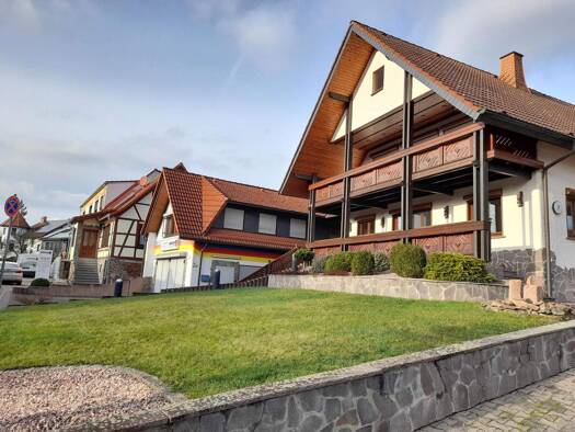 Einfamilienhaus zum Kauf 630.000 € 8 Zimmer 240 m² 1.400 m² Grundstück Bieber Biebergemünd 63599