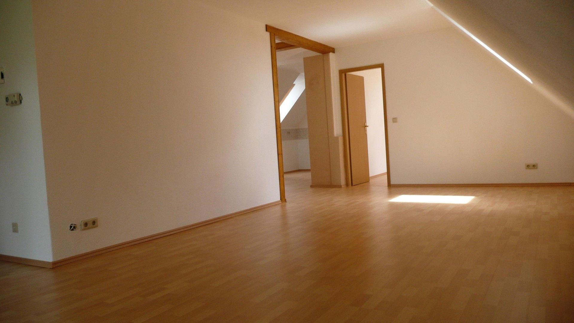 Wohnung zur Miete 575 € 3 Zimmer 95 m²<br/>Wohnfläche 1.<br/>Geschoss 01.01.2025<br/>Verfügbarkeit Hüttenrode Blankenburg OT Hüttenrode 38889