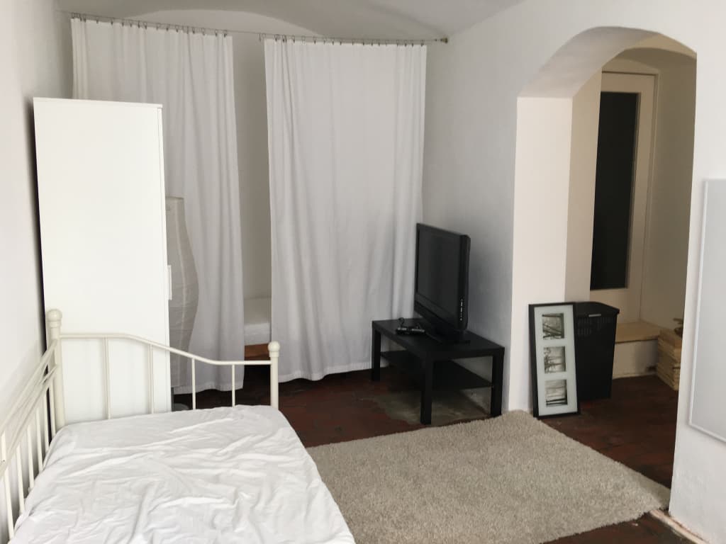 Wohnung zur Miete Wohnen auf Zeit 740 € 2 Zimmer 25 m²<br/>Wohnfläche 31.03.2025<br/>Verfügbarkeit Lessingstraße Innerstädtischer Bereich Nord 15 Dessau-Roßlau 06844