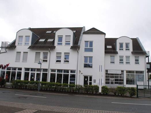 Wohnung zur Miete 800 € 3 Zimmer 80 m² 1. Geschoss frei ab sofort Bauschheim 65428