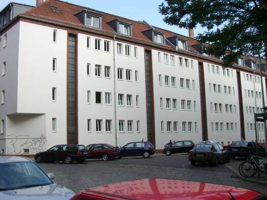 Wohnung zum Kauf 225.000 € 5 Zimmer 141,5 m² frei ab sofort Albert-Schweitzer-Straße 18 Reudnitz-Thonberg Leipzig 04317