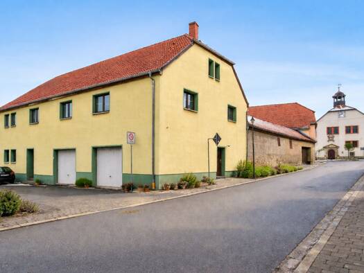 Mehrfamilienhaus zum Kauf als Kapitalanlage geeignet 331.000 € 8 Zimmer 305 m² 183 m² Grundstück Magdala 99441