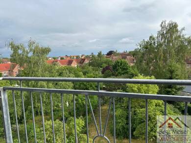 Wohnung zur Miete 328 € 2 Zimmer 40 m² frei ab 01.09.2025 Weststadt Schwerin 19059