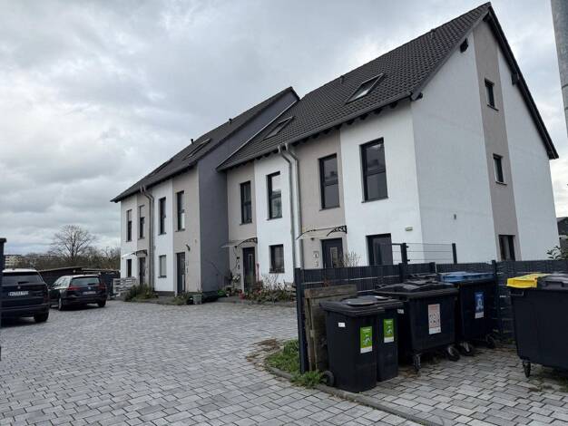 Reihenmittelhaus zur Miete 2.700 € 5 Zimmer 140 m² 300 m² Grundstück Mainz-Kastel Kastel 55252