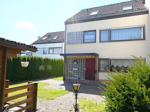 Reihenendhaus zum Kauf 199.000 € 5 Zimmer 172 m² 411 m² Grundstück Bebra 36179