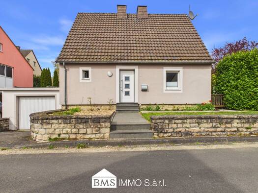 Mehrfamilienhaus zum Kauf als Kapitalanlage geeignet 314.000 € 4 Zimmer 126,7 m² 466 m² Grundstück Bitburg Bitburg 54634