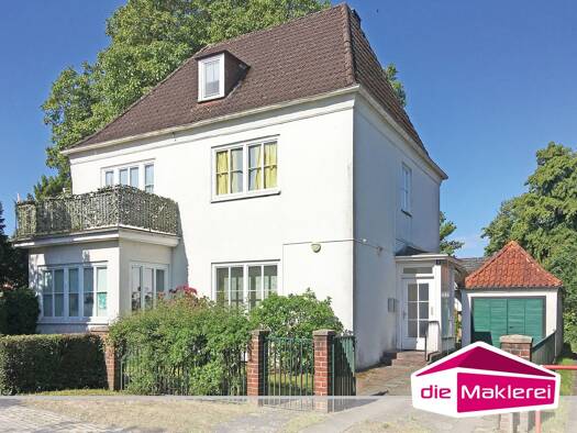 Einfamilienhaus zum Kauf 495.000 € 9 Zimmer 235 m² 1.243 m² Grundstück Bad Segeberg 23795