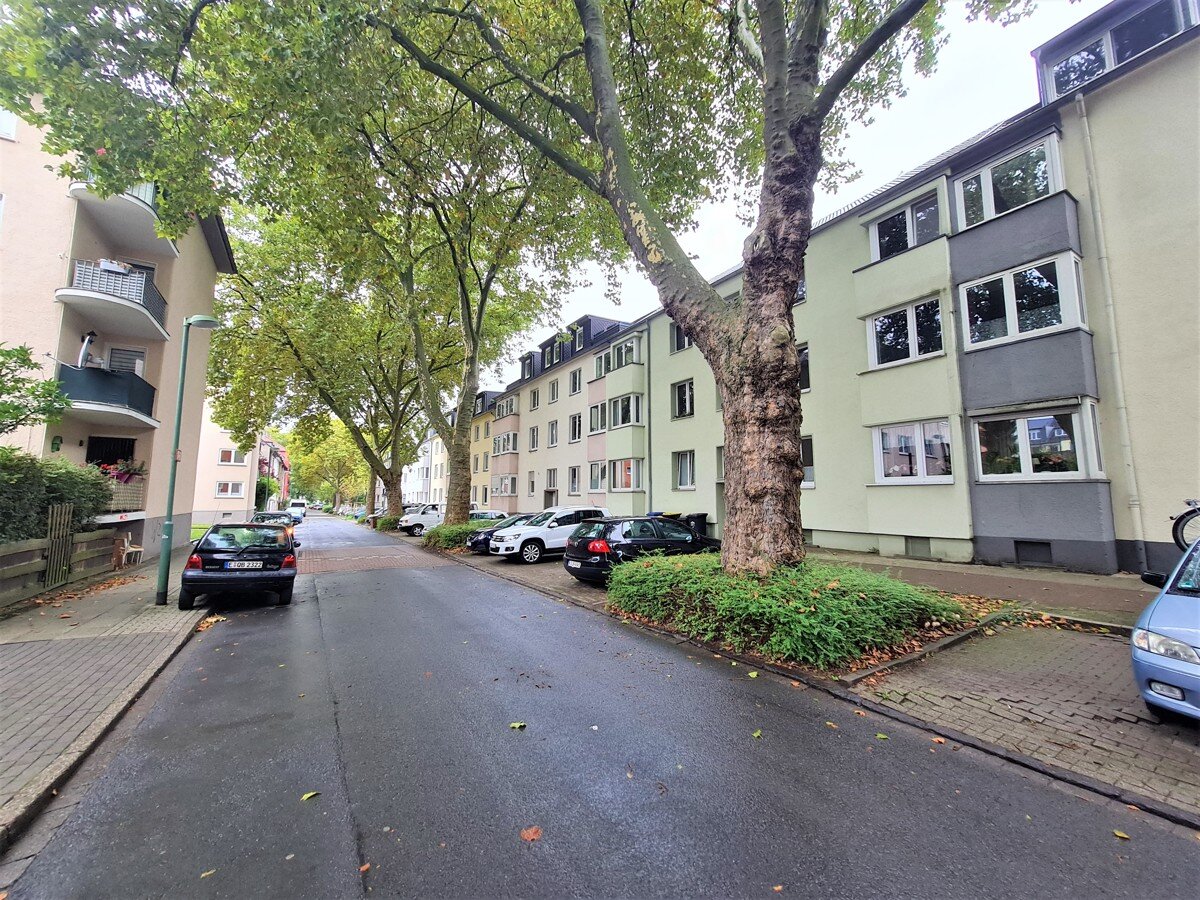 Mehrfamilienhaus zum Kauf 920.000 € 20 Zimmer 585 m²<br/>Wohnfläche 572 m²<br/>Grundstück ab sofort<br/>Verfügbarkeit Holsterhausen Essen 45147