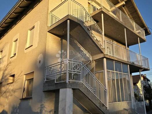 Haus zum Kauf 355.000 € 7 Zimmer 329 m² Hrasce Turopoljsko, Novi Zagreb - Zapad Odra