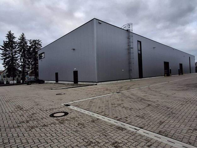 Lagerhalle zur Miete 2.556 m² Lagerfläche teilbar ab 1.908 m² Alt-Langenhagen Langenhagen 30853