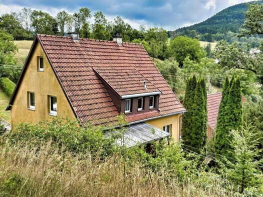 Einfamilienhaus zum Kauf 198.000 € 6 Zimmer 108 m² 1.311 m² Grundstück Zillhausen Balingen 72336