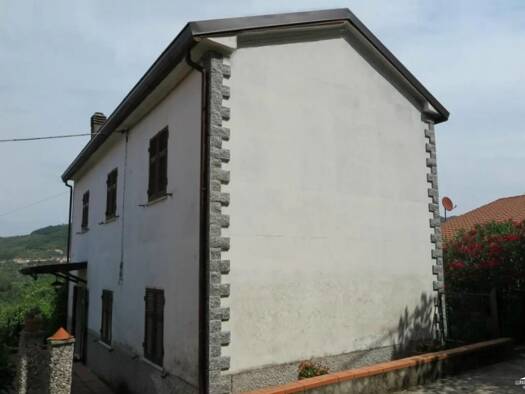 Reihenmittelhaus zum Kauf 50.000 € 4 Zimmer 67 m² 125 m² Grundstück Fivizzano 54013