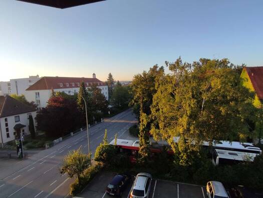 Wohnung zur Miete 700 € 3 Zimmer 89 m² frei ab sofort Ulmer Straße 29 Illertissen Auwald 89257